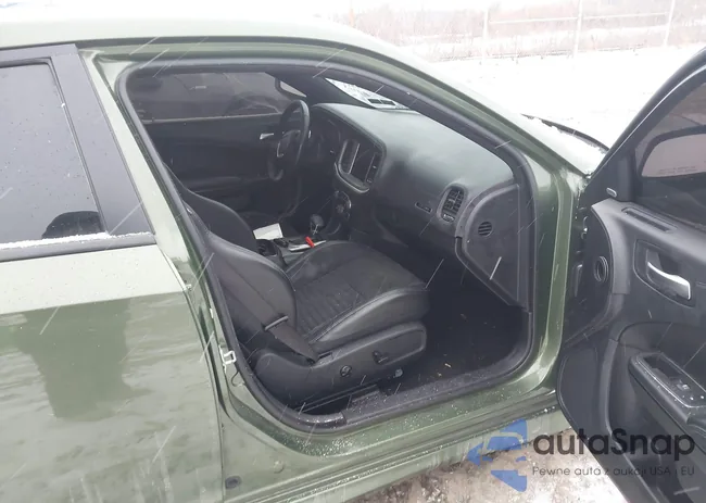 2C3CDXCT1KH716540: 44184241