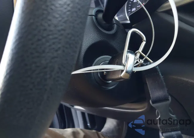 3KPF24AD3ME376346: 44184279