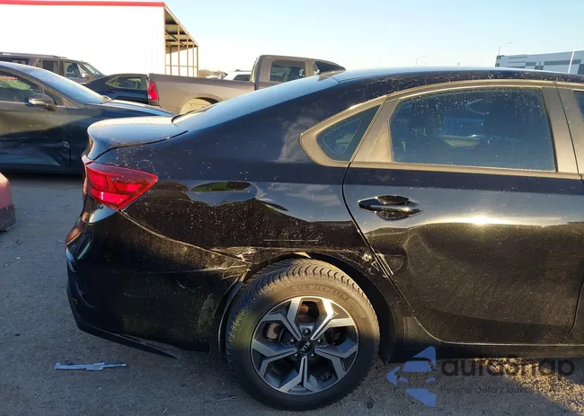 3KPF24AD3ME376346: 44184279