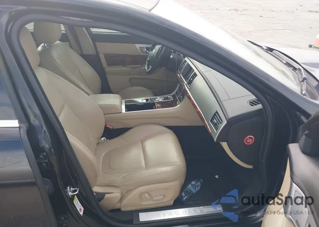 SAJWJ0EF8D8S80943: 44184326