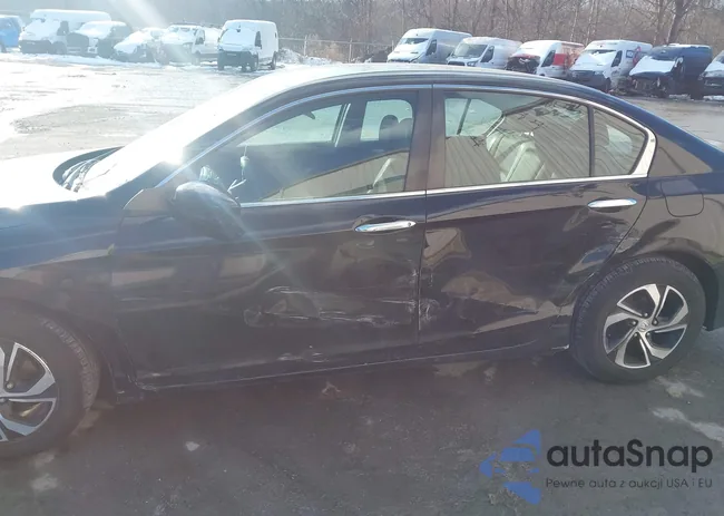 1HGCR2F35HA204347: 44184351