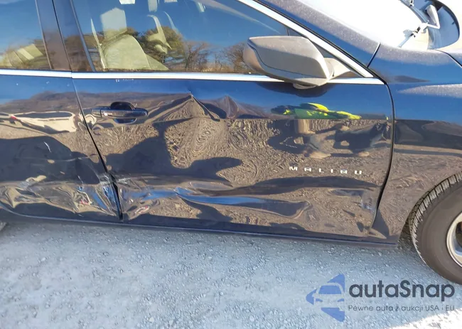 1G1ZB5ST4GF358692: 44184358