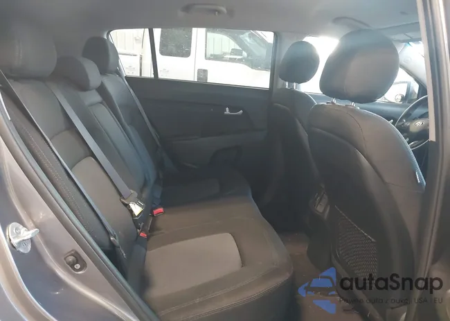 KNDPBCAC8E7564772: 44185444