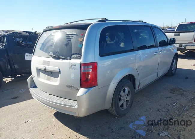 2D4RN4DE8AR114599: 44185497