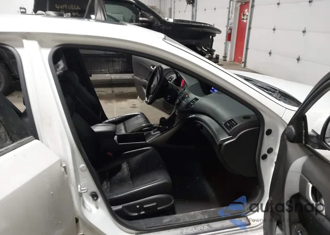 JH4CU2F81EC002712: 44185521