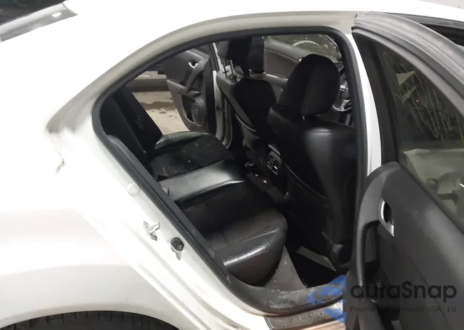 JH4CU2F81EC002712: 44185521