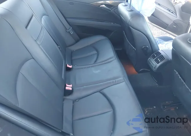 WDBUF87XX9B421340: 44185528