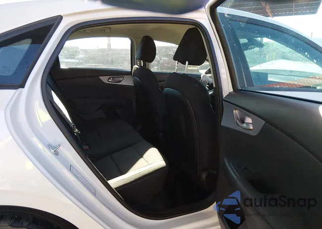 3KPF24AD1RE792726: 44185646