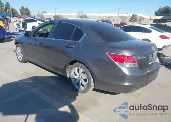 1HGCP2F80AA066353: 44185657