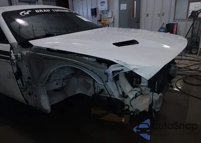 2C3CDZGG0JH133030: 44185683