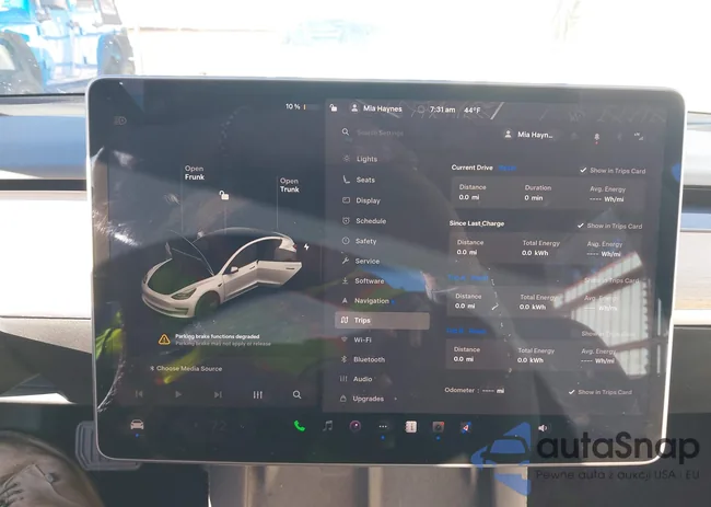 5YJ3E1EAXPF606990: 44185727