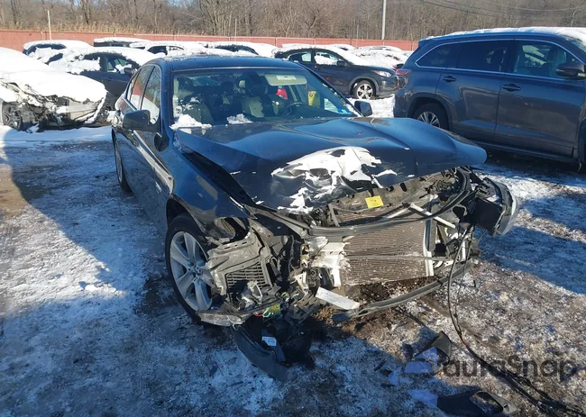 WBAXH5C50CDW02189: 44185826