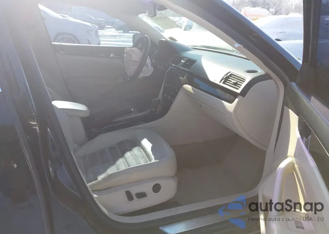 1VWCV7A34FC009160: 44185857