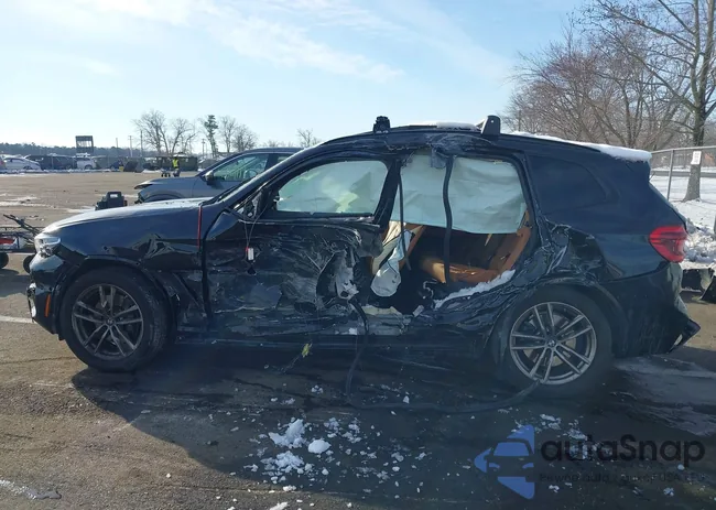 5UXTY9C06M9G84352: 44185904