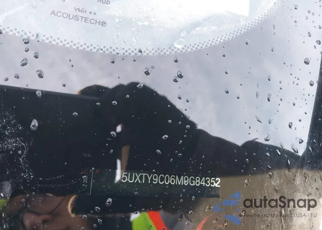 5UXTY9C06M9G84352: 44185904