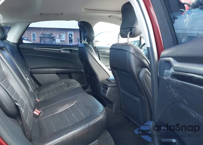 3FA6P0HDXER216819: 44185964