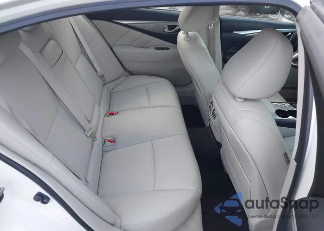 JN1BV7AR7FM406989: 44185018