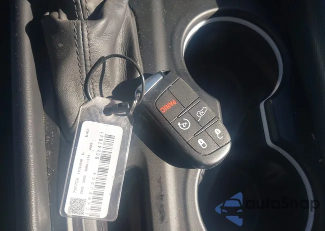 1C4RDJDG4SC547041: 44185077