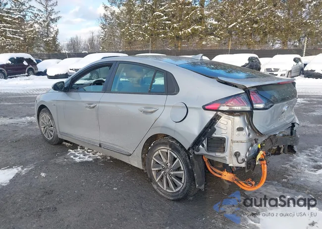 KMHC75LJ8LU063592: 44185106