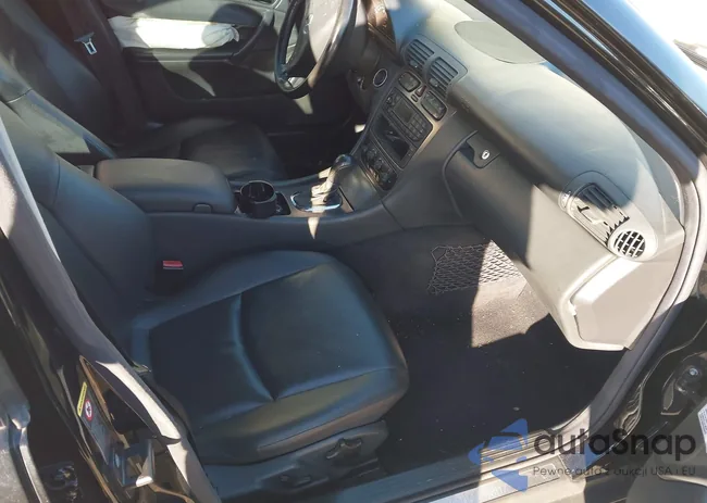 WDBRF40J64F491696: 44185121