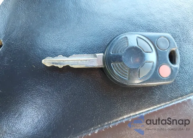 1FMCU931X8KC45104: 44185285