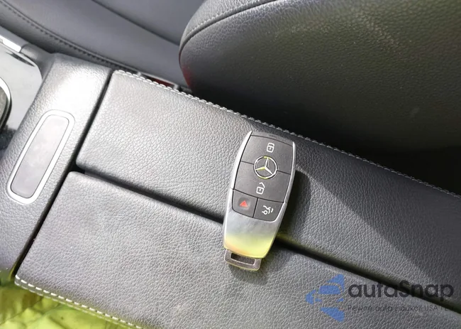 W1N4N4HB9SJ663394: 44185286