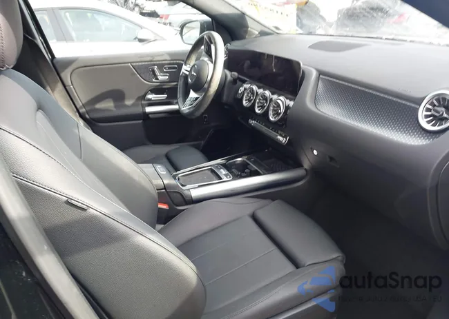 W1N4N4HB9SJ663394: 44185286