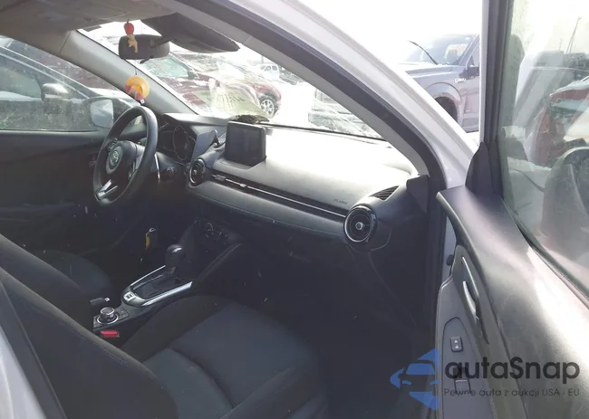 3MYDLBYV6KY520122: 44185329