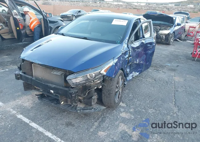 3KPF24AD0PE571373: 44186435