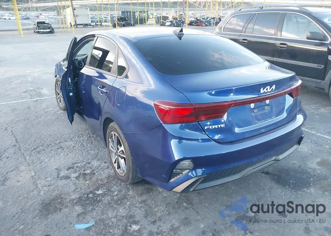 3KPF24AD0PE571373: 44186435