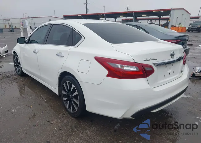 1N4AL3APXJC173331: 44186472