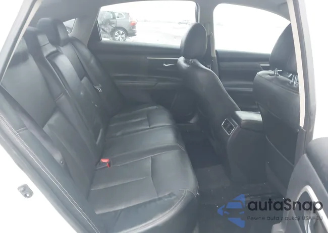 1N4AL3APXJC173331: 44186472