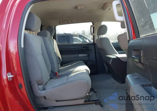 5TFDY5F1XBX174076: 44186598