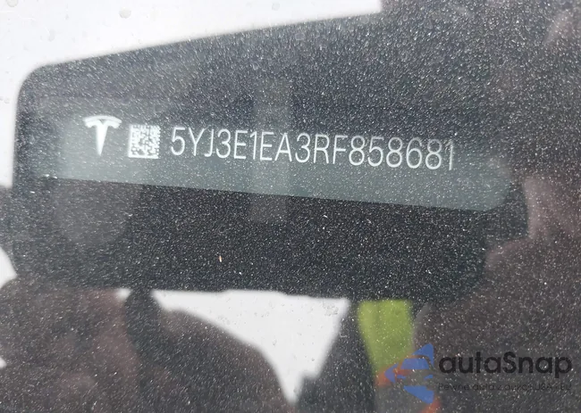 5YJ3E1EA3RF858681: 44186616