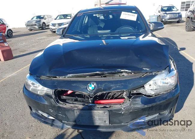 WBA3B5C59DF597032: 44186688