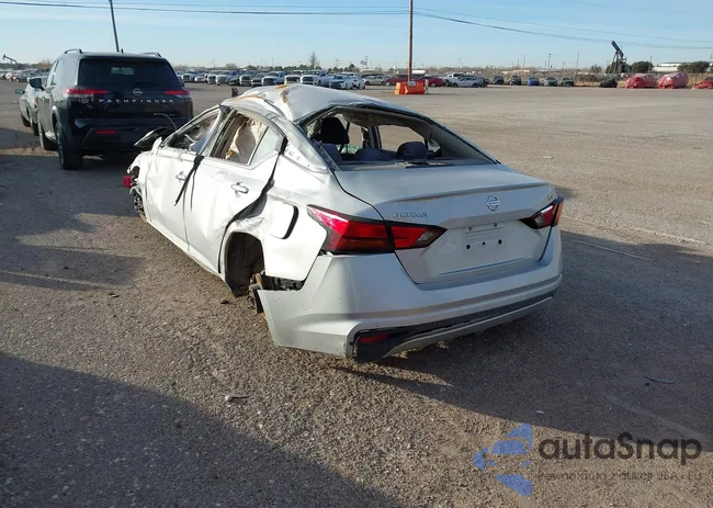 1N4BL4DV3MN410884: 44186695