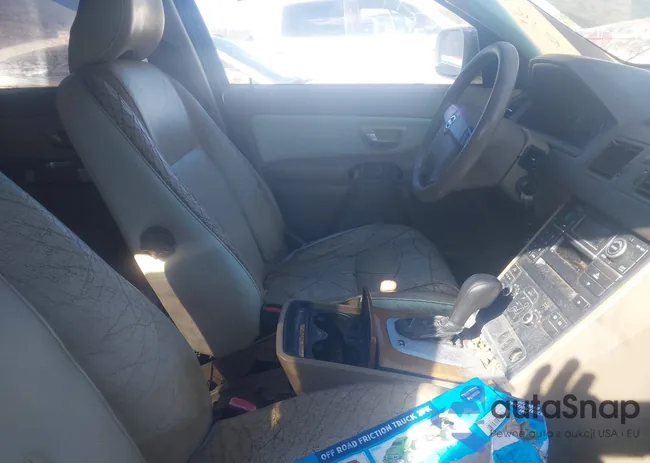 YV4CY982971355220: 44186707