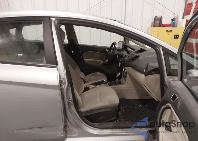 3FADP4EJ9EM206093: 44186793