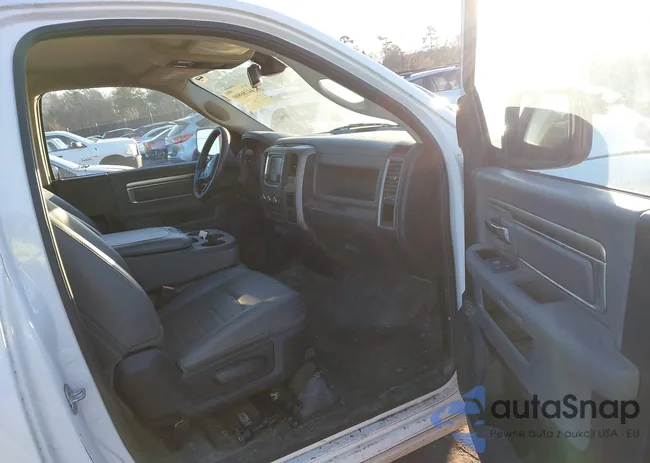 3C6LR4AT2GG235158: 44186800