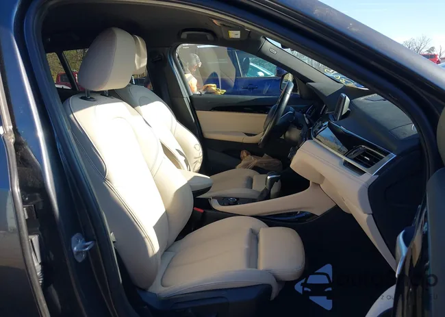 WBXYJ3C33JEJ83733: 44186836