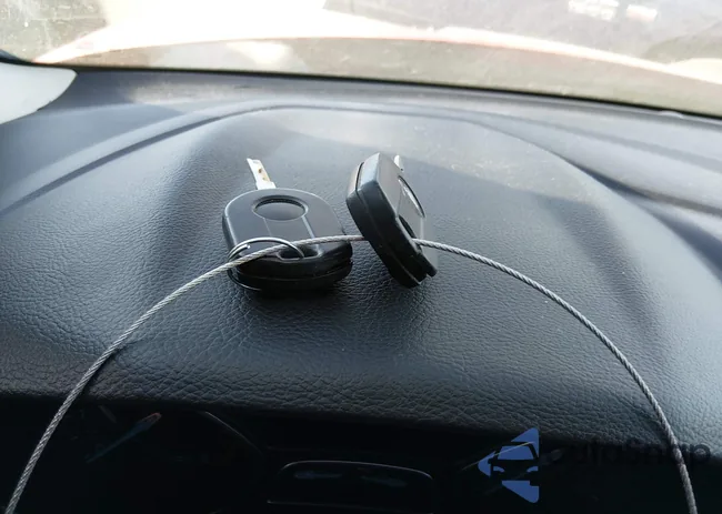 1FADP3F23FL334916: 44186937