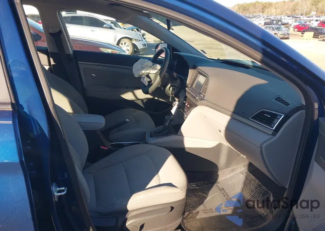 5NPD84LFXHH119819: 44186984