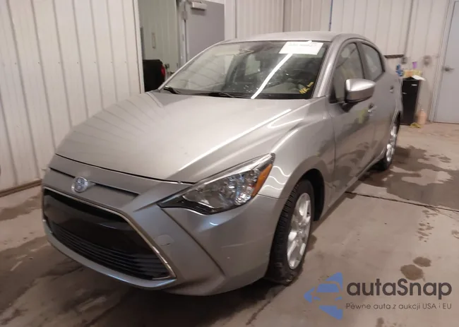 3MYDLBZV8GY104014: 44186027