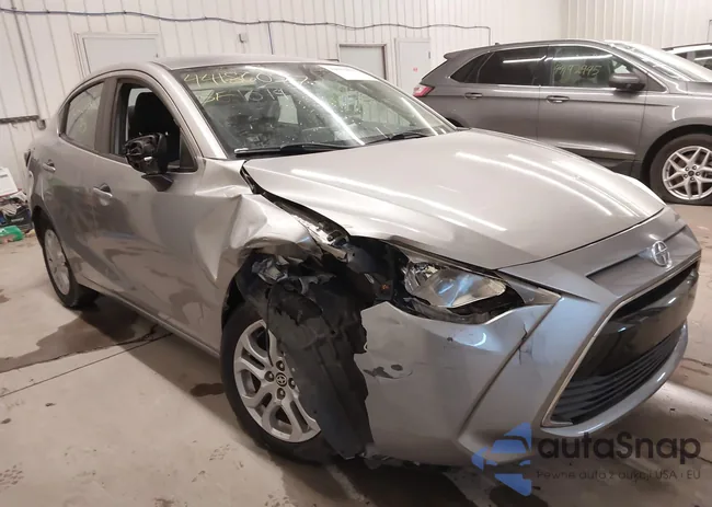 3MYDLBZV8GY104014: 44186027