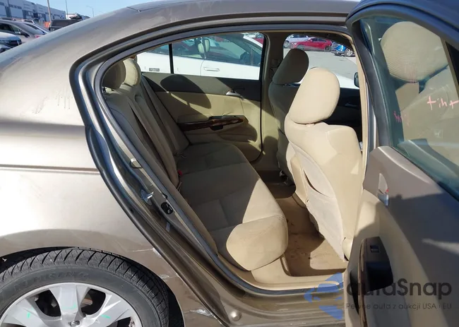 1HGCP26738A122092: 44186068