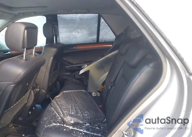 4JGBB86E86A025313: 44187446