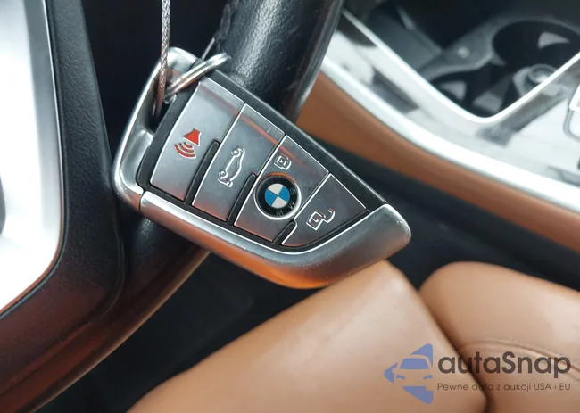 5UXCR6C55KLL04566: 44187496