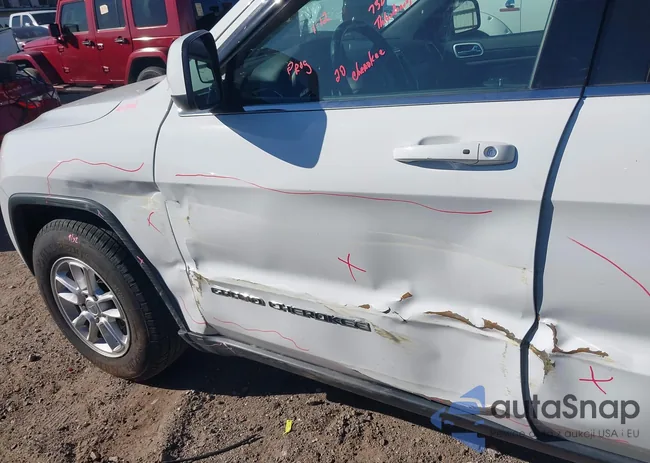 1C4RJEAG9LC160734: 44187601