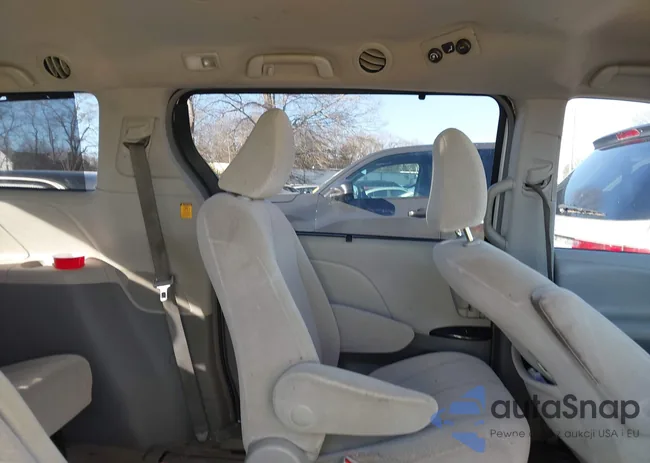 5TDJK3DC3CS048579: 44187620