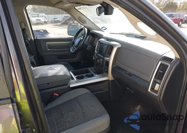 1C6RR6LT1FS506270: 44187637